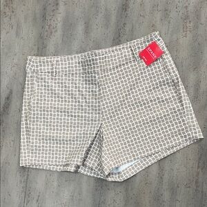 SPANX Beige and White Grid Print Stretch pull on Shorts